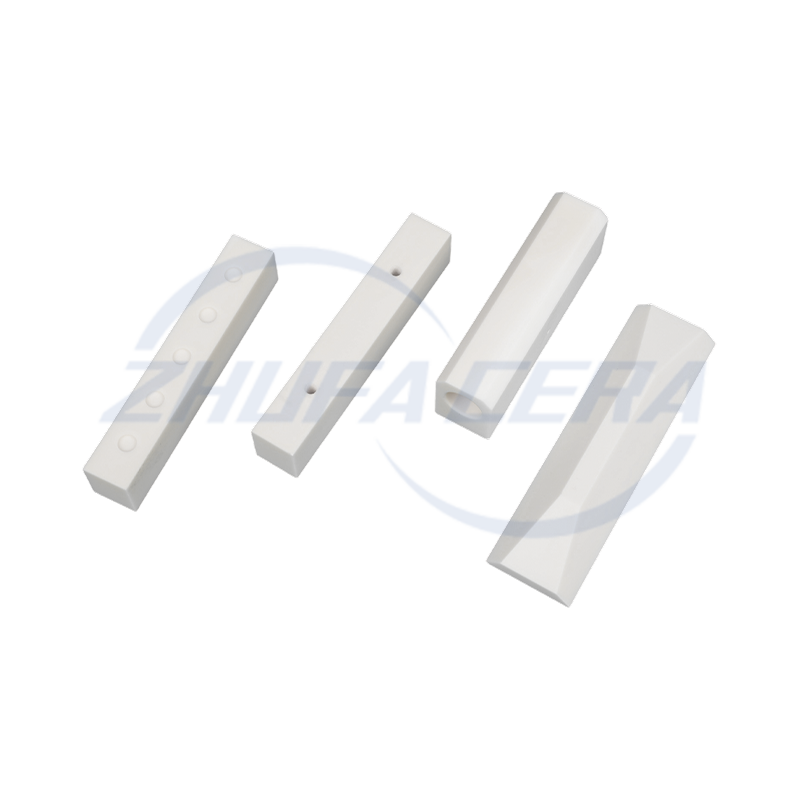 Composants structurels en céramique d'alumine