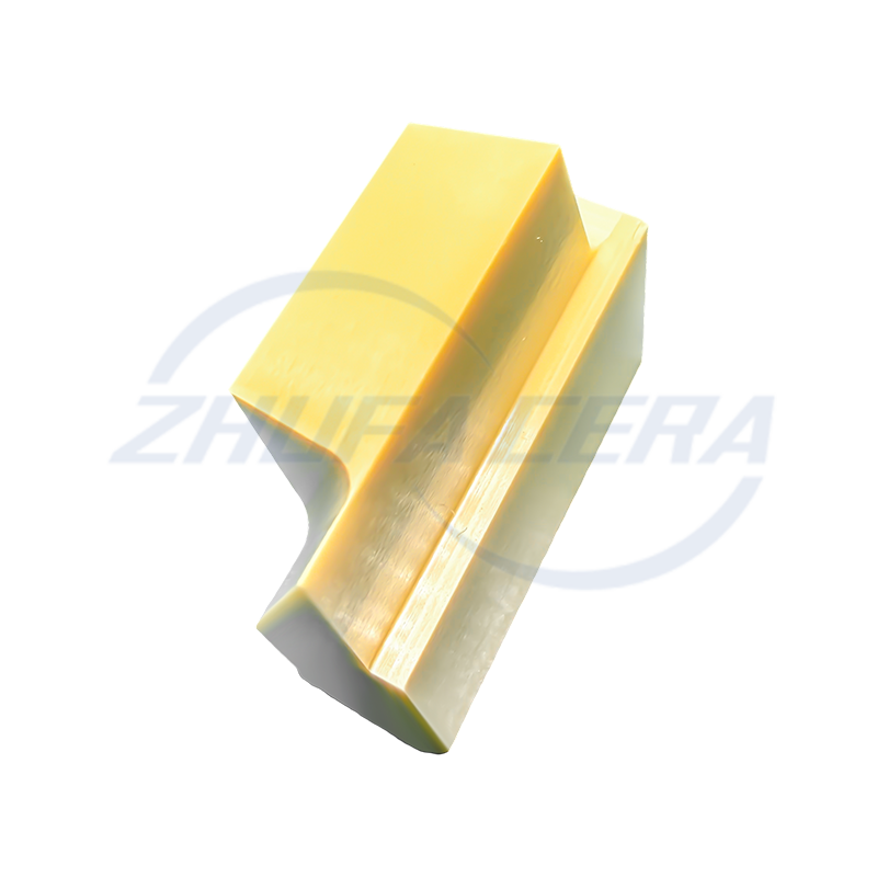 Pièces en céramique stabilisées au magnésium